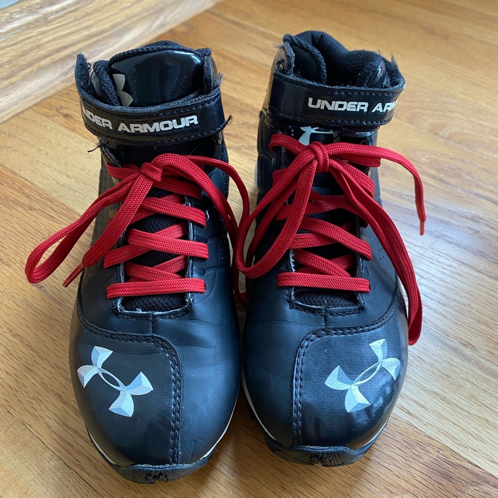 Boys Under Armour football cleats